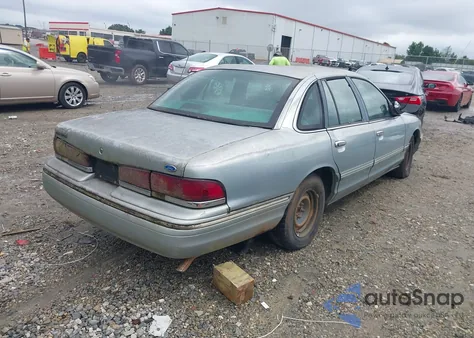 1996 Ford Crown Victoria z USA, uszkodzony, nr VIN 2FALP73W5TX215614